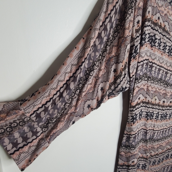 ONLY Edge collection patterned mini dress - Picture 4 of 6